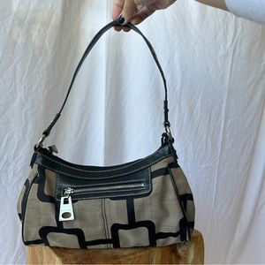 Vintage 90’s Nine West Black & Tan Geometric Fabric Baguette Shoulder Bag